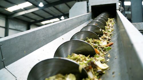 Случай применения конвейера из нержавеющей стали: обработка пищевых отходов для крупного проекта культурного туризма